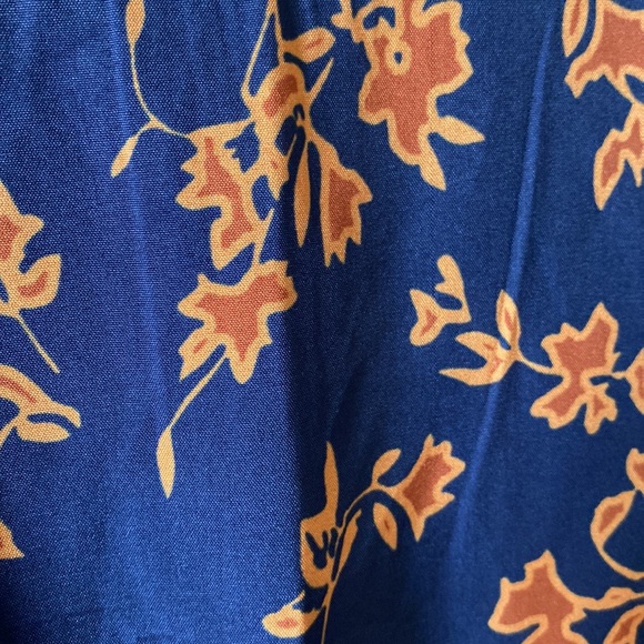 FALL DRESS - Picture 2 of 4